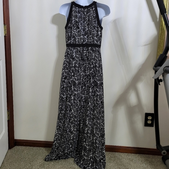 WHBM Maxi Halter Dress Black & White Pattern Size 00 - Picture 3 of 8